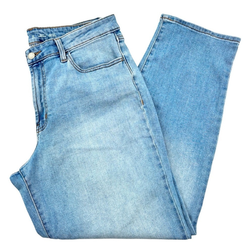 Old Navy High Rise Wow Loose Light Wash Blue denim Jeans Size 14 Short - Picture 3 of 13